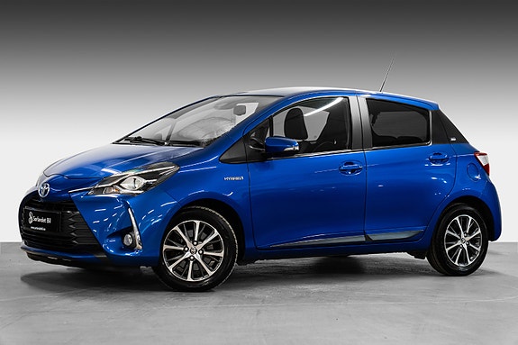Toyota Yaris 2 of 30