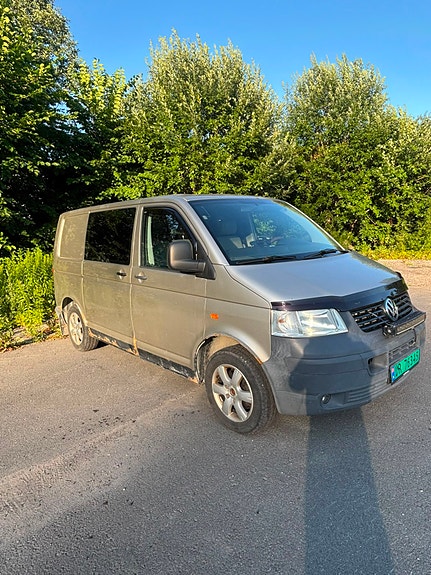 Volkswagen Transporter 3 of 17