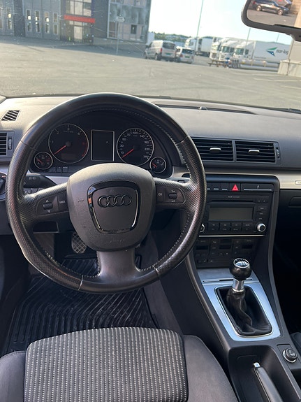 Audi A4 13 of 30