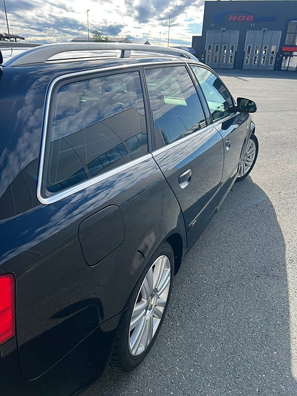 Audi A4 7 of 30