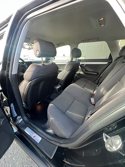 Audi A4 24 of 30