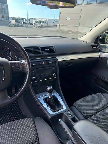 Audi A4 14 of 30