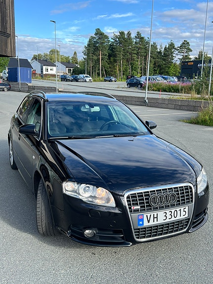 Audi A4 3 of 30
