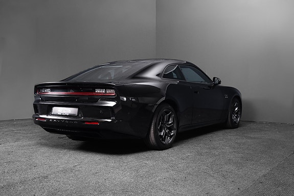 Dodge Charger 4 of 5