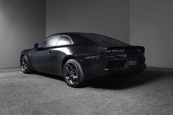 Dodge Charger 10 of 30