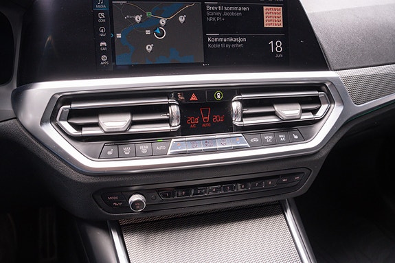BMW 330e 28 of 30