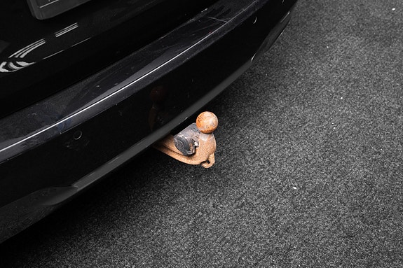 BMW 330e 12 of 30