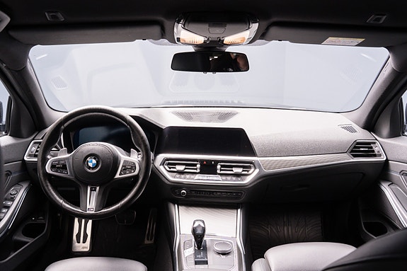 BMW 330e 16 of 30