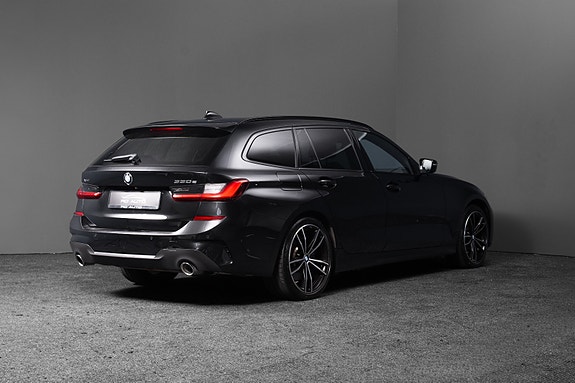 BMW 330e 4 of 30