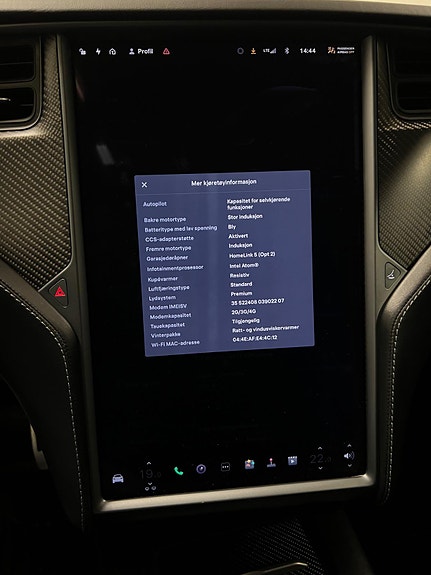 Tesla Model X 27 of 30