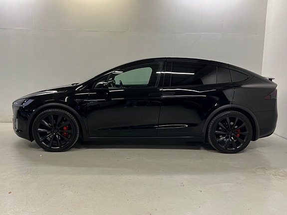 Tesla Model X 7 of 30