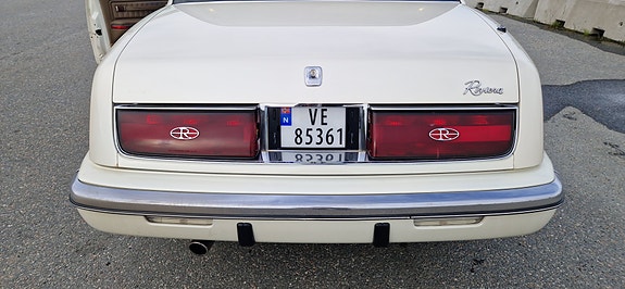 Buick Riviera 8 of 30