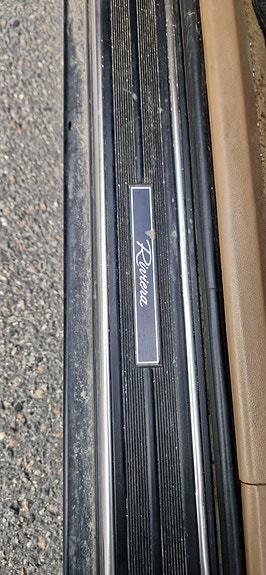 Buick Riviera 26 of 30