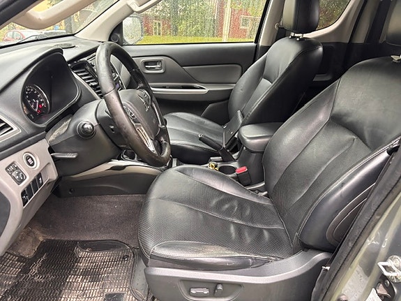 Mitsubishi L200 Club Cab 15 of 24