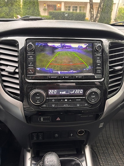 Mitsubishi L200 Club Cab 13 of 24