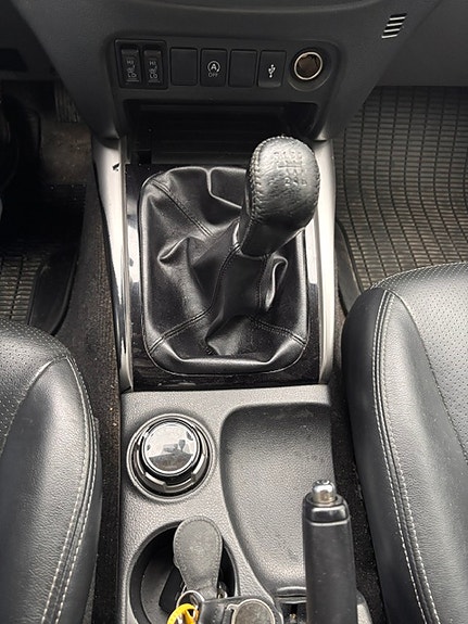 Mitsubishi L200 Club Cab 16 of 24
