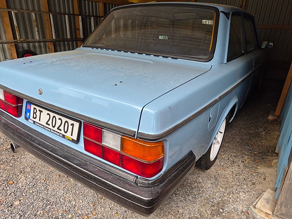 Volvo 242 3 of 10