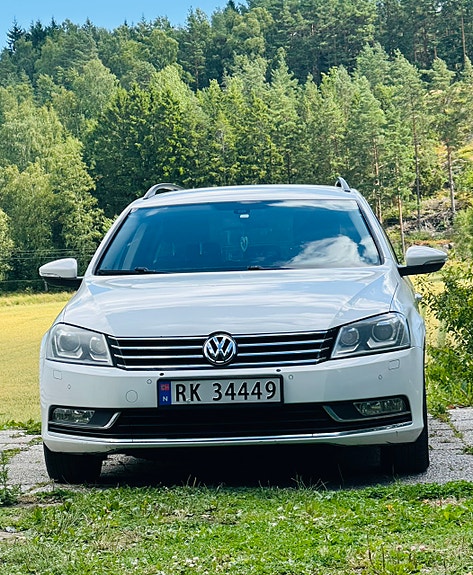 Volkswagen Passat 8 of 12