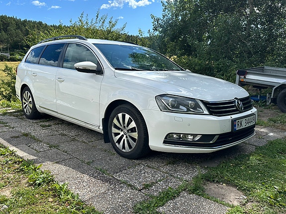 Volkswagen Passat 6 of 12