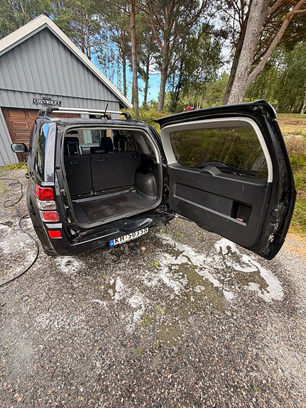 Suzuki Grand Vitara 5 of 5
