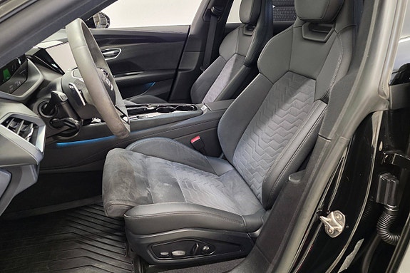 Audi e-tron GT 12 of 30