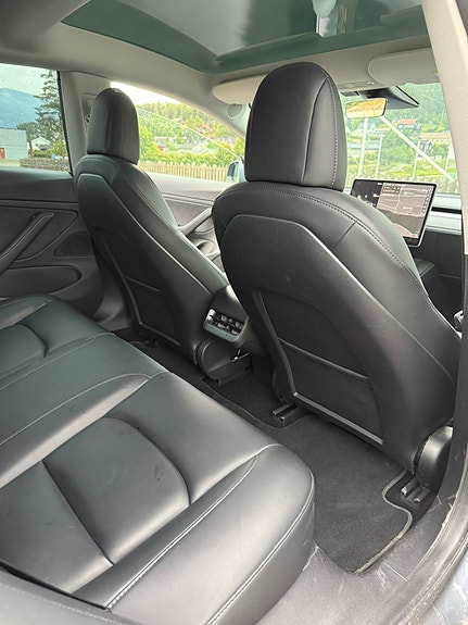 Tesla Model 3 10 of 20