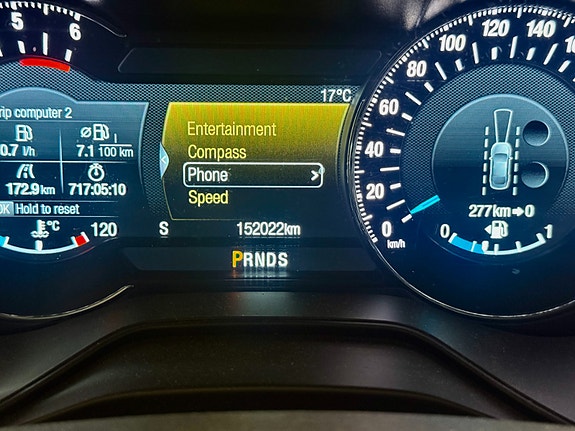 Ford Mondeo 19 of 30
