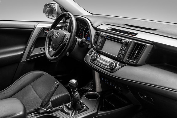 Toyota RAV4 28 of 28