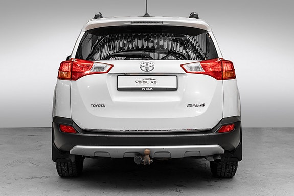 Toyota RAV4 5 of 28