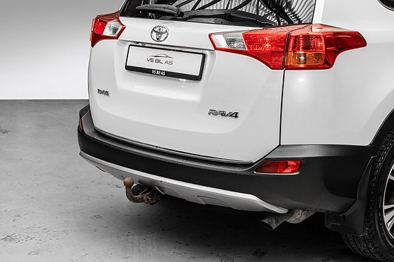 Toyota RAV4 8 of 28