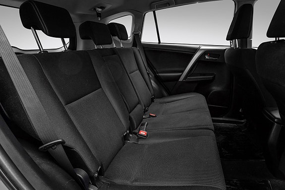 Toyota RAV4 26 of 28