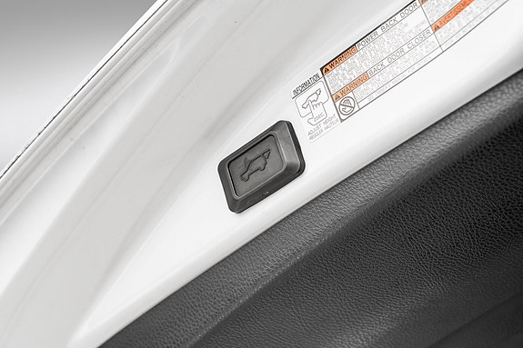 Toyota RAV4 25 of 28