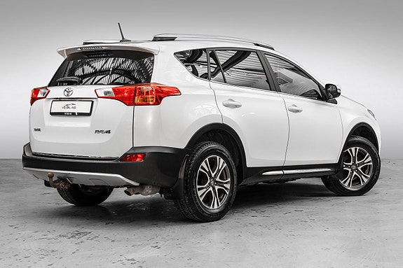 Toyota RAV4 7 of 28