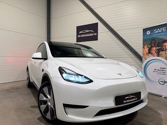 Tesla Model Y 2 of 30