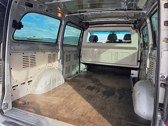 Mercedes-Benz Vito 115 8 of 11