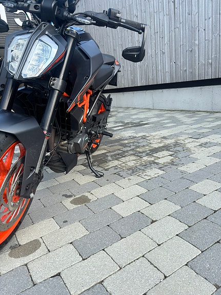 KTM 125 Duke 4 of 5