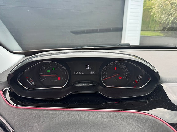 Peugeot 208 10 of 11