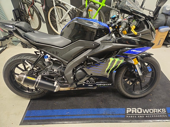 Yamaha YZF-R 125 3 of 12