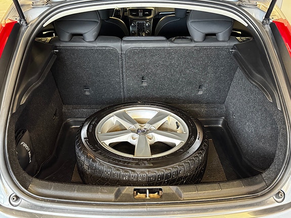 Volvo V40 23 of 30