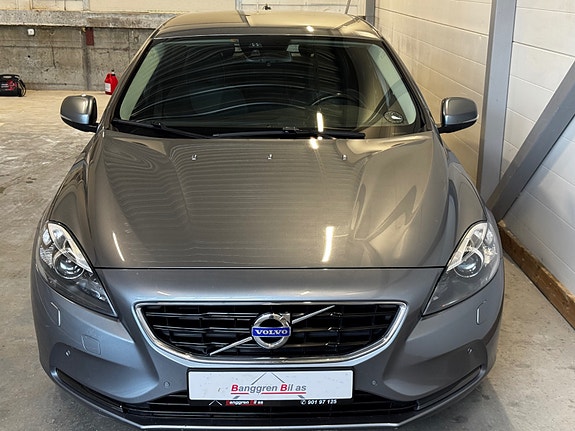 Volvo V40 11 of 30