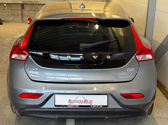 Volvo V40 19 of 30