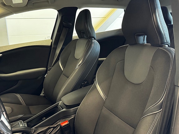 Volvo V40 29 of 30