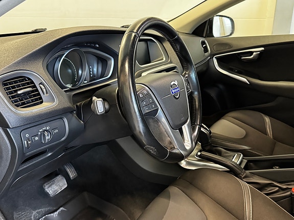 Volvo V40 28 of 30
