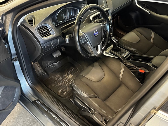 Volvo V40 26 of 30