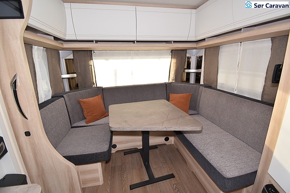 Hobby De Luxe 495 UL 16 of 20