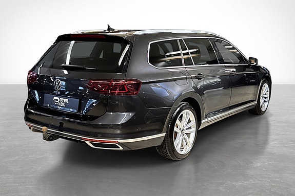 Volkswagen Passat 5 of 30