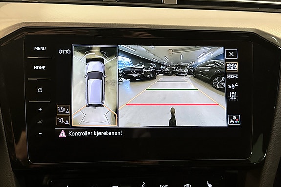 Volkswagen Passat 23 of 30