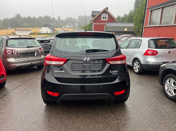 Hyundai ix20 3 of 5