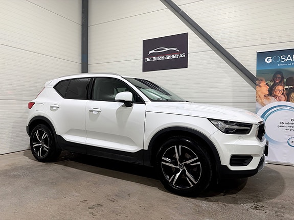 Volvo XC40 6 of 30