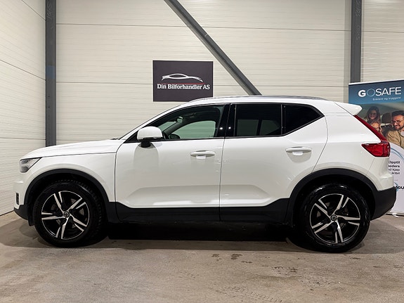 Volvo XC40 13 of 30